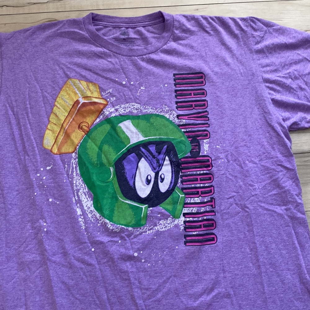 Marvin the Martian Womens XL Purple Tee Shirt. EUC. Unisex. Looney Toons. WB. - Picture 9 of 12